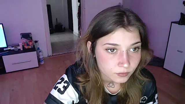 Snapshot of Aliens4twenty chatting on 28, 10, 2025 Aliens4twenty online show from 28, 10, 2025