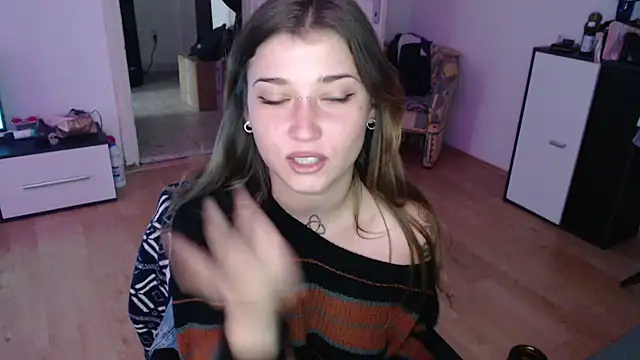 Snapshot of Aliens4twenty chatting on 7, 11, 2025 Aliens4twenty online show from 7, 11, 2025