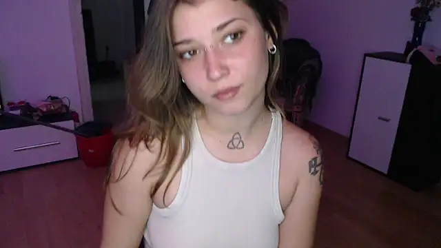 Snapshot of Aliens4twenty chatting on 8, 11, 2025 Aliens4twenty online show from 8, 11, 2025