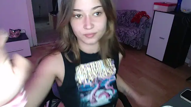 Snapshot of Aliens4twenty chatting on 18, 11, 2025 Aliens4twenty online show from 18, 11, 2025