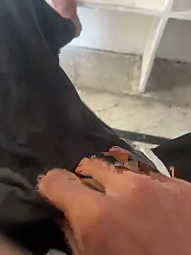 Snapshot of hyderabadii_boi chatting on 28, 11, 2025 hyderabadii boi online show from 28, 11, 2025