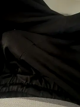 Snapshot of hyderabadii_boi chatting on 14, 12, 2025 hyderabadii boi online show from 14, 12, 2025