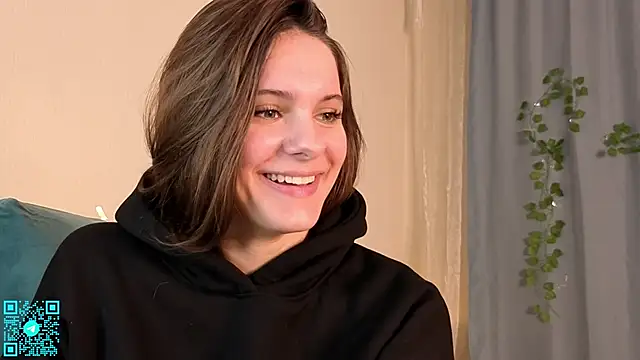 Snapshot of chloemilka chatting on 17, 10, 2025 chloemilka online show from 17, 10, 2025