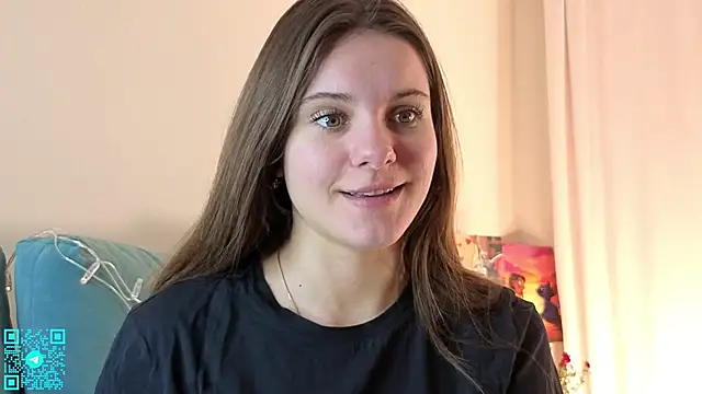 Snapshot of chloemilka chatting on 16, 11, 2025 chloemilka online show from 16, 11, 2025