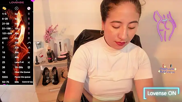 Viviene Price online show from 25, 9, 2025