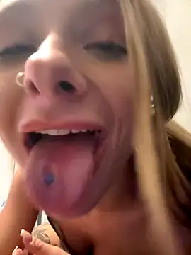 Snapshot of Cheryl555x chatting on 6, 10, 2025 Cheryl555x online show from 6, 10, 2025