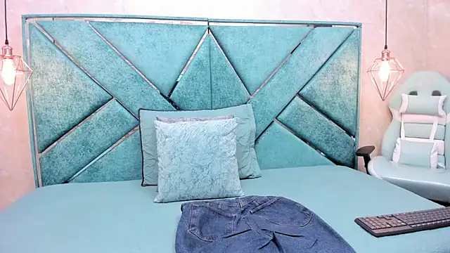 MELODY FIRE  online show from 23, 10, 2025