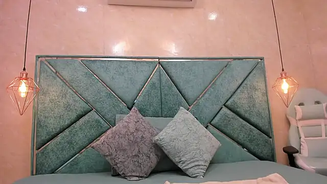 MELODY FIRE  online show from 25, 10, 2025