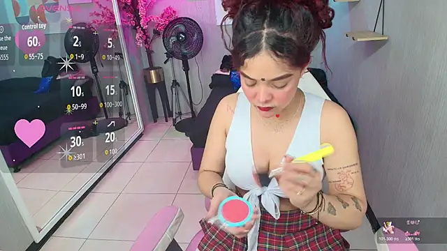 Snapshot of Maggy_t18 chatting on 7, 11, 2025 Maggy t18 online show from 7, 11, 2025