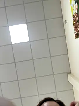 PhuongNhi21 online show from 4, 11, 2025