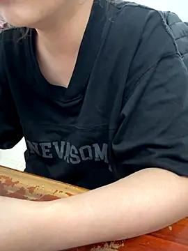 PhuongNhi21 online show from 15, 11, 2025