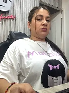 Snapshot of megvibes chatting on 17, 10, 2025 megvibes online show from 17, 10, 2025