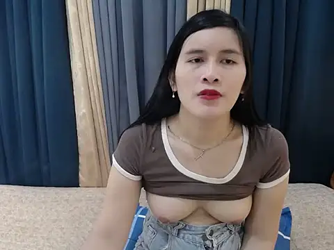 Snapshot of pinay_amaliax chatting on 14, 11, 2025 pinay amaliax online show from 14, 11, 2025