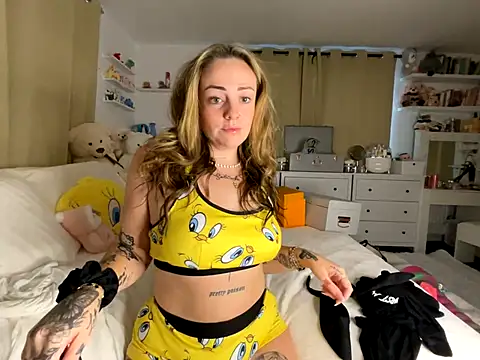 Snapshot of SofiaaBlackk chatting on 19, 10, 2025 SofiaaBlackk online show from 19, 10, 2025