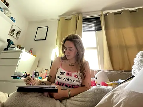 Snapshot of SofiaaBlackk chatting on 4, 11, 2025 SofiaaBlackk online show from 4, 11, 2025