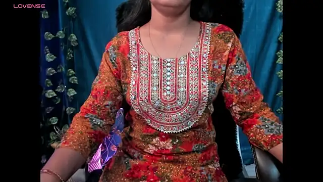 Snapshot of Forever_Love2025 chatting on 1, 11, 2025 Forever Love2025 online show from 1, 11, 2025