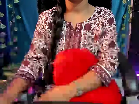 Snapshot of Forever_Love2025 chatting on 11, 11, 2025 Forever Love2025 online show from 11, 11, 2025