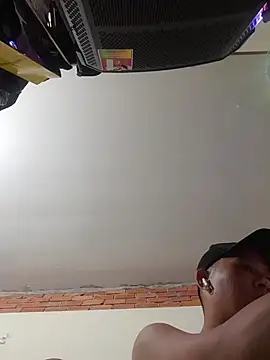 Snapshot of ducpham6565 chatting on 19, 11, 2025 ducpham6565 online show from 19, 11, 2025