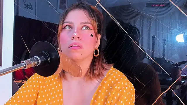 abby blond  online show from 10, 10, 2025