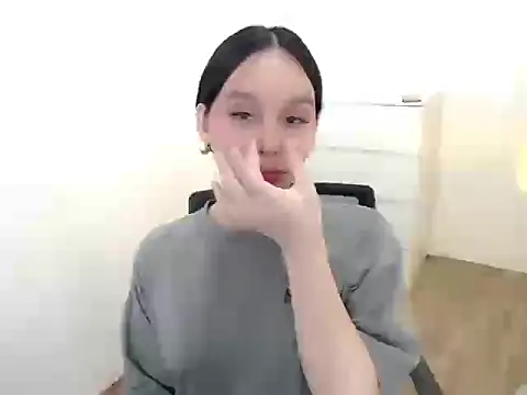 Snapshot of holly_tabby chatting on 17, 10, 2025 holly tabby online show from 17, 10, 2025