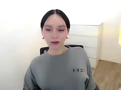 Snapshot of holly_tabby chatting on 19, 10, 2025 holly tabby online show from 19, 10, 2025