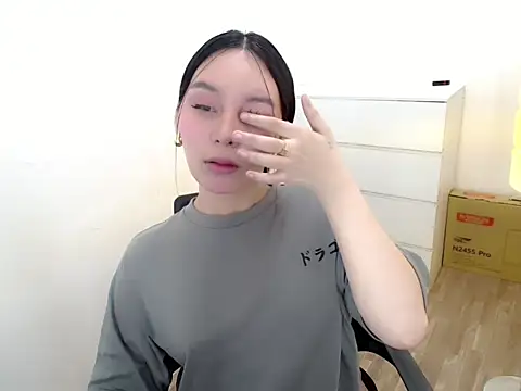 Snapshot of holly_tabby chatting on 15, 11, 2025 holly tabby online show from 15, 11, 2025