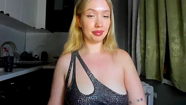 NicoleRiccii online show from 18, 9, 2025