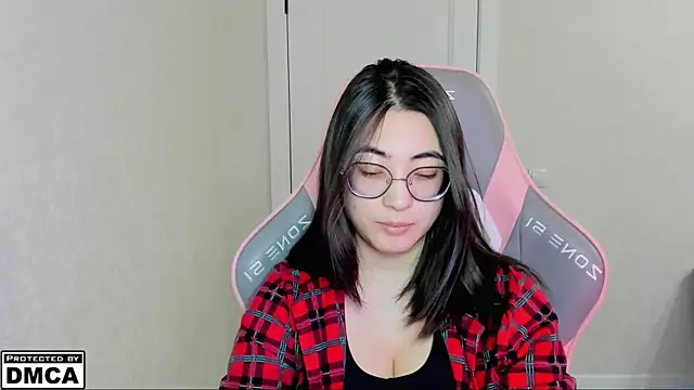 Snapshot of MeilideQian1 chatting on 16, 12, 2025 MeilideQian1 online show from 16, 12, 2025