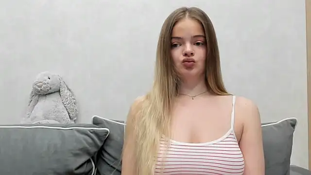 Snapshot of Sarah_keyy chatting on 5, 3, 2026 Sarah keyy online show from 5, 3, 2026