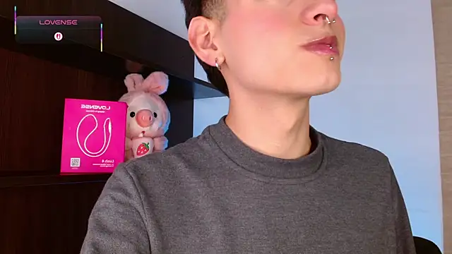 Ezra Storm online show from 3, 12, 2025