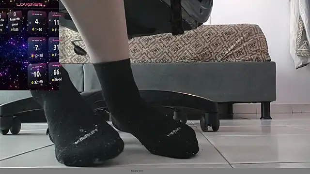 Snapshot of nentori_moon chatting on 7, 11, 2025 nentori moon online show from 7, 11, 2025