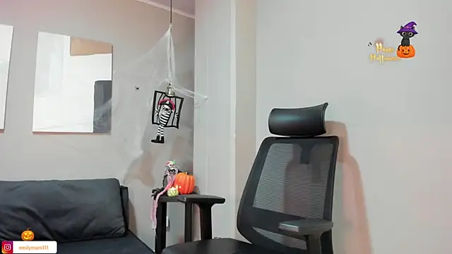 Snapshot of emily_mars1 chatting on 15, 10, 2025 emily mars1 online show from 15, 10, 2025