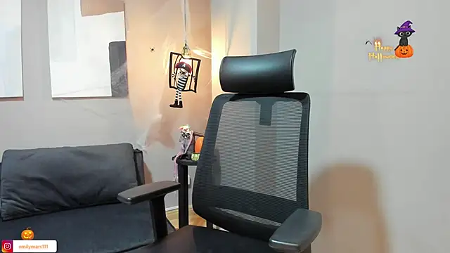 Snapshot of emily_mars1 chatting on 18, 10, 2025 emily mars1 online show from 18, 10, 2025