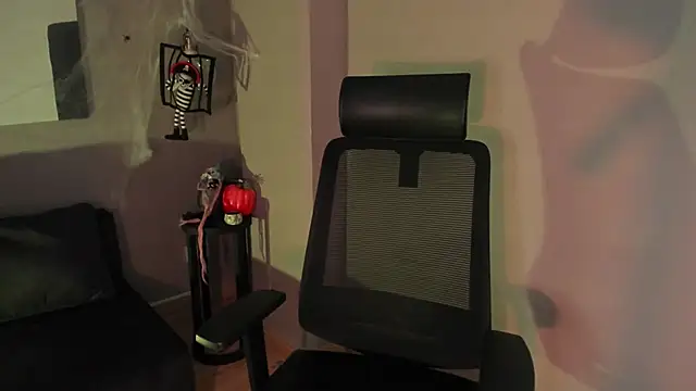 Snapshot of emily_mars1 chatting on 21, 10, 2025 emily mars1 online show from 21, 10, 2025