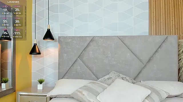 Jade Whisper online show from 22, 10, 2025