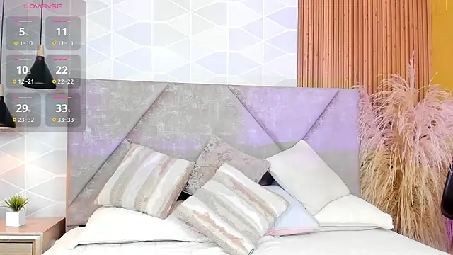 Jade Whisper online show from 3, 2, 2026