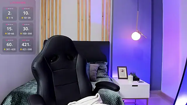 Snapshot of ivy_collins_ chatting on 10, 10, 2025 ivy collins online show from 10, 10, 2025