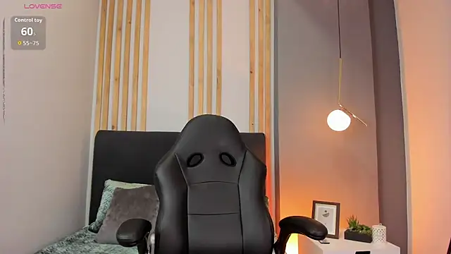 Snapshot of ivy_collins_ chatting on 24, 10, 2025 ivy collins online show from 24, 10, 2025