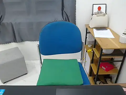 Snapshot of Min_Min2k chatting on 31, 3, 2026 Min Min2k online show from 31, 3, 2026