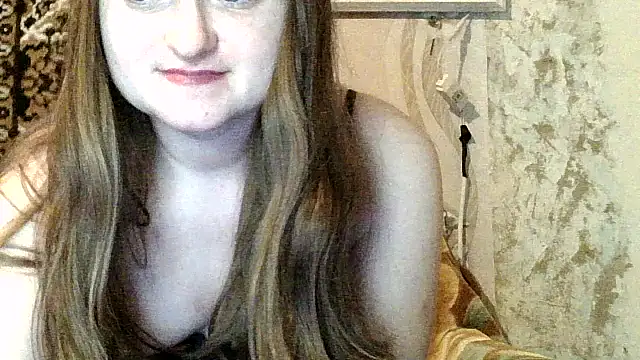 Snapshot of LuckyLust11 chatting on 29, 10, 2025 LuckyLust11 online show from 29, 10, 2025