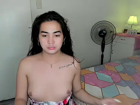 Snapshot of Alovelydoll_nica chatting on 20, 11, 2025 Alovelydoll nica online show from 20, 11, 2025