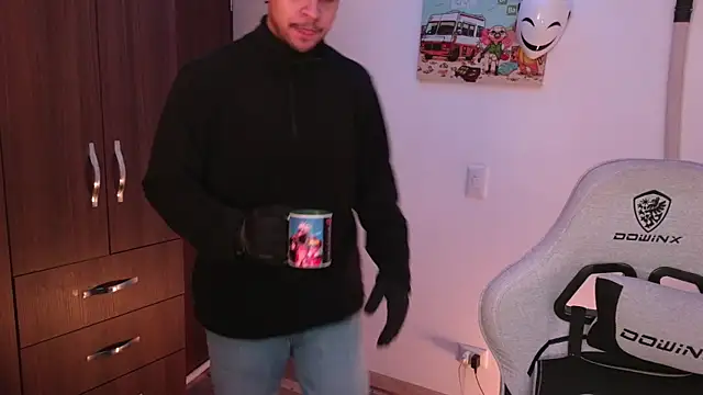 domsantiago  online show from 14, 12, 2025