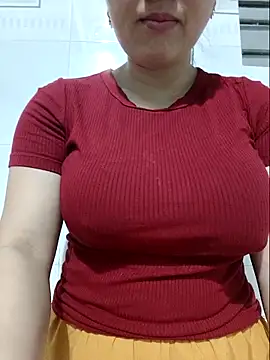 Shiny Babe online show from 25, 2, 2026