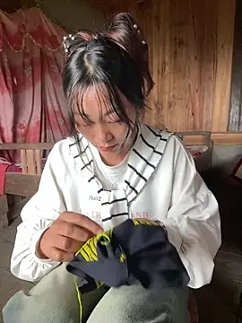 Snapshot of isaaa5 chatting on 24, 10, 2025 isaaa5 online show from 24, 10, 2025