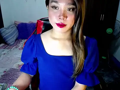 Snapshot of Urassiansweetcummer chatting on 9, 10, 2025 Urassiansweetcummer online show from 9, 10, 2025