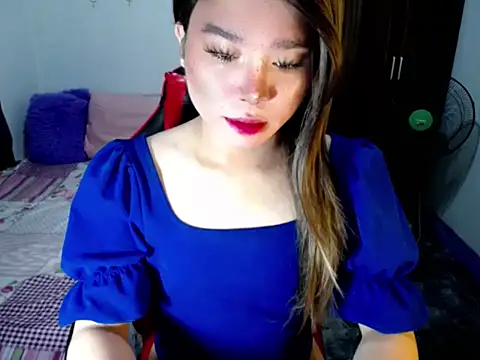 Snapshot of Urassiansweetcummer chatting on 15, 10, 2025 Urassiansweetcummer online show from 15, 10, 2025