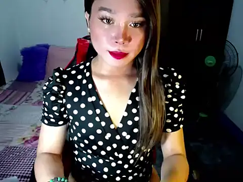 Snapshot of Urassiansweetcummer chatting on 28, 10, 2025 Urassiansweetcummer online show from 28, 10, 2025