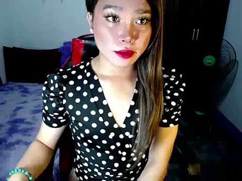 Snapshot of Urassiansweetcummer chatting on 2, 11, 2025 Urassiansweetcummer online show from 2, 11, 2025