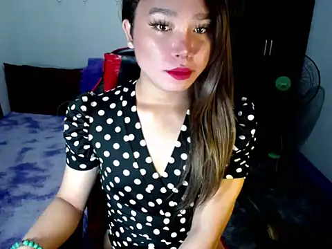 Snapshot of Urassiansweetcummer chatting on 3, 11, 2025 Urassiansweetcummer online show from 3, 11, 2025