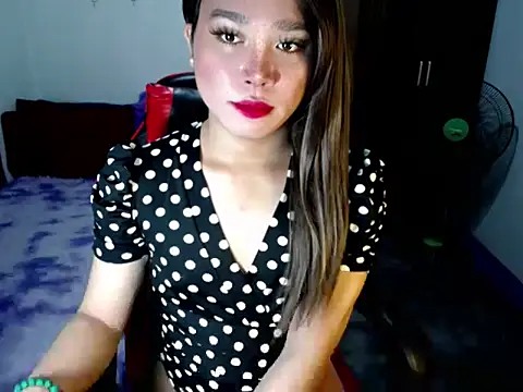 Snapshot of Urassiansweetcummer chatting on 9, 11, 2025 Urassiansweetcummer online show from 9, 11, 2025